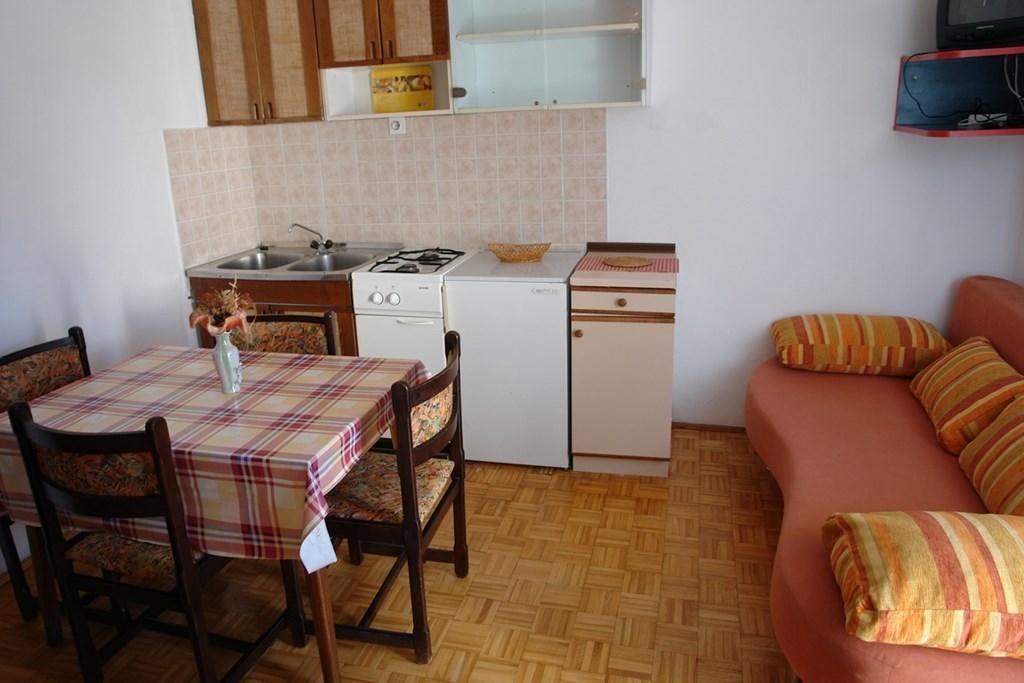 Beautiful Apartment In Crikvenica With Kitchen Zimmer foto